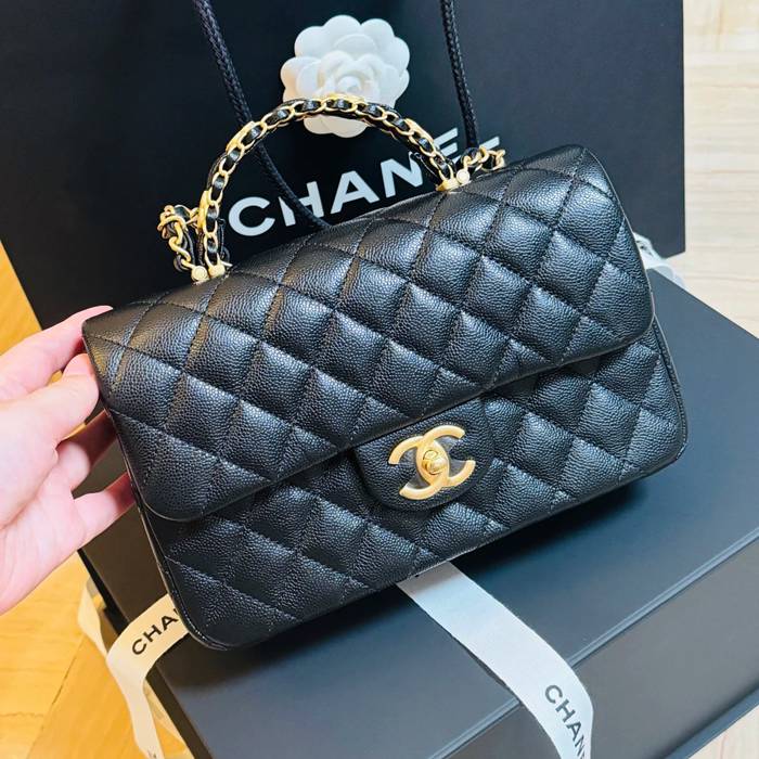 CHANEL カーフレザー 荔枝紋 ブラック クラシック 小 22.5×13.5×6cm サイズ:22.5×13.5×6cm