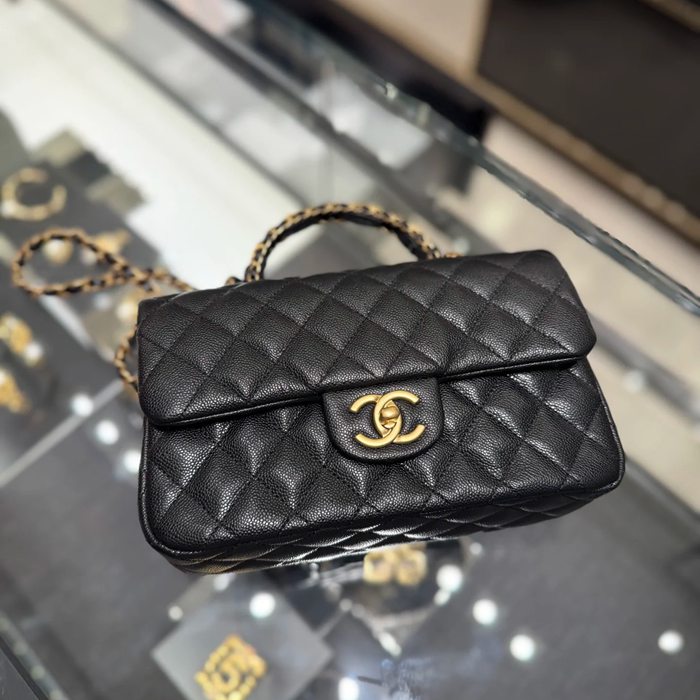 CHANEL カーフレザー 荔枝紋 ブラック クラシック 小 22.5×13.5×6cm サイズ:22.5×13.5×6cm