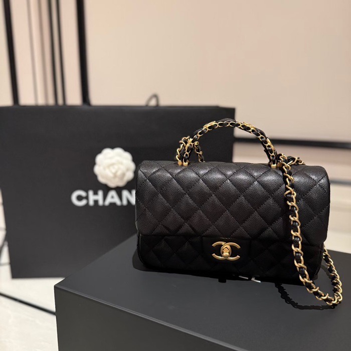 CHANEL カーフレザー 荔枝紋 ブラック クラシック 小 22.5×13.5×6cm サイズ:22.5×13.5×6cm