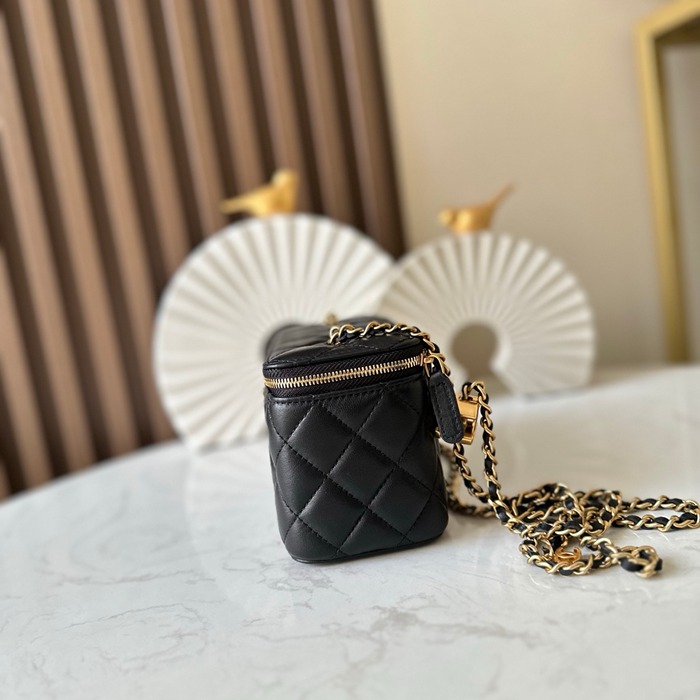 CHANEL 66071 ラムレザー ブラック×ゴールド 斜め掛けバッグ クラシック 17×9.5×8cm サイズ:17×9.5×8cm