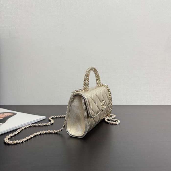 CHANEL カーフレザー 菱格紋 レッド×ゴールド ショルダーバッグ クラシック 春夏 18×10×4.5cm サイズ:18×10×4.5cm