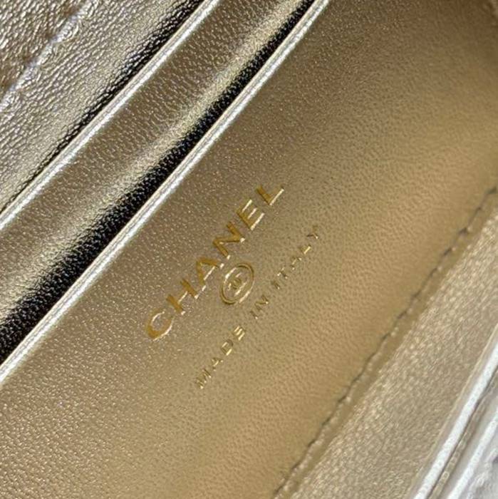 CHANEL カーフレザー 菱格紋 レッド×ゴールド ショルダーバッグ クラシック 春夏 18×10×4.5cm サイズ:18×10×4.5cm