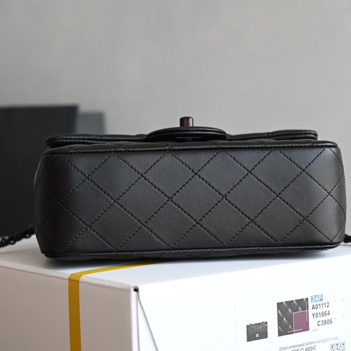 CHANEL ラムレザー ホワイト×ゴールド ハンドバッグ 20×12×6cm サイズ:20×12×6cm