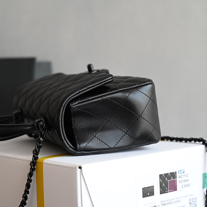CHANEL ラムレザー ホワイト×ゴールド ハンドバッグ 20×12×6cm サイズ:20×12×6cm