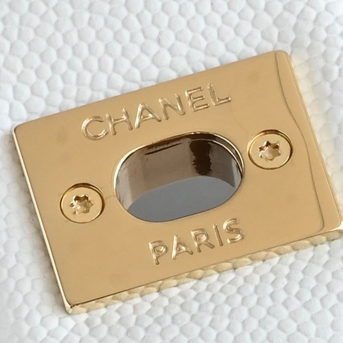 CHANEL 1117 ホワイト×ゴールド クラシック 小 23×14.5×6cm サイズ:23×14.5×6cm