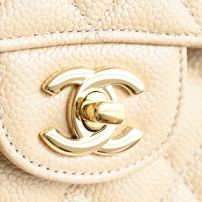 CHANEL ラムレザー ホワイト×ゴールド 中 25.5×15.5×6.5cm サイズ:25.5×15.5×6.5cm