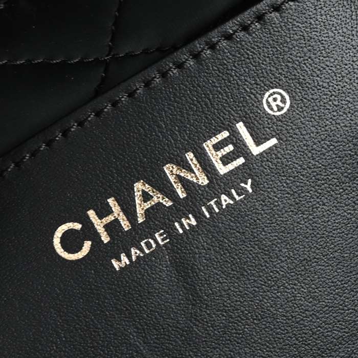 CHANEL ナイロン ブラック×ホワイト×ゴールド ヴィンテージ 小 26×18×5cm サイズ:26×18×5cm