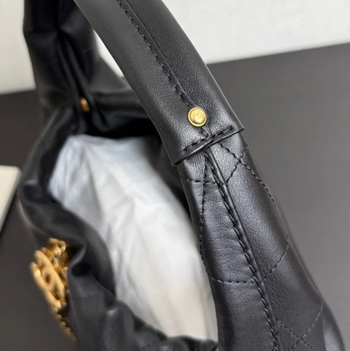 CHANEL 99532 カーフレザー ショルダーバッグ 29×18×12cm サイズ:29×18×12cm