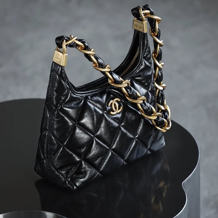 CHANEL ラムレザー ゴールド ショルダーバッグ ヴィンテージ 22.5×19.5×8.5cm サイズ:22.5×19.5×8.5cm