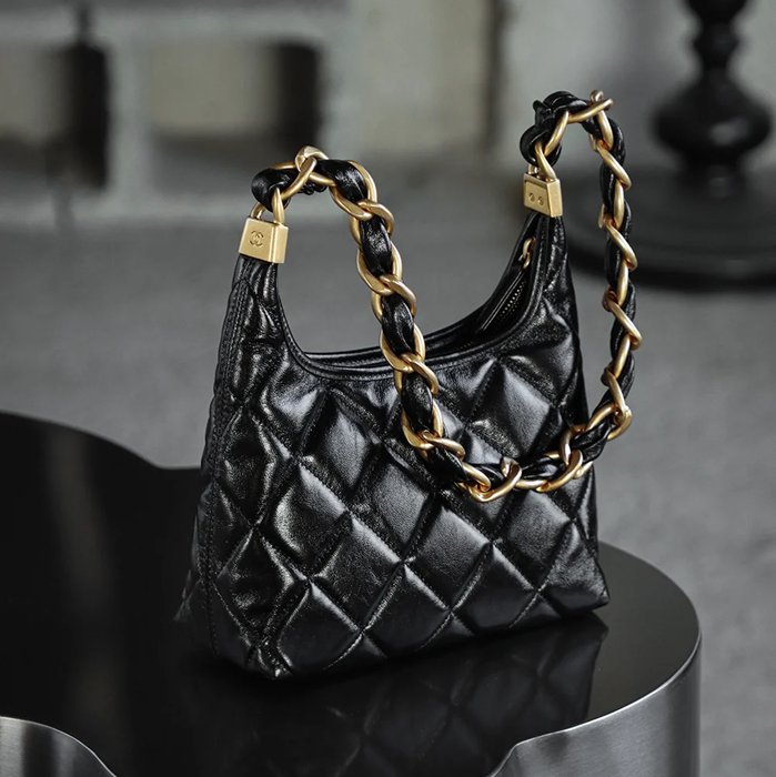 CHANEL ラムレザー ゴールド ショルダーバッグ ヴィンテージ 22.5×19.5×8.5cm サイズ:22.5×19.5×8.5cm