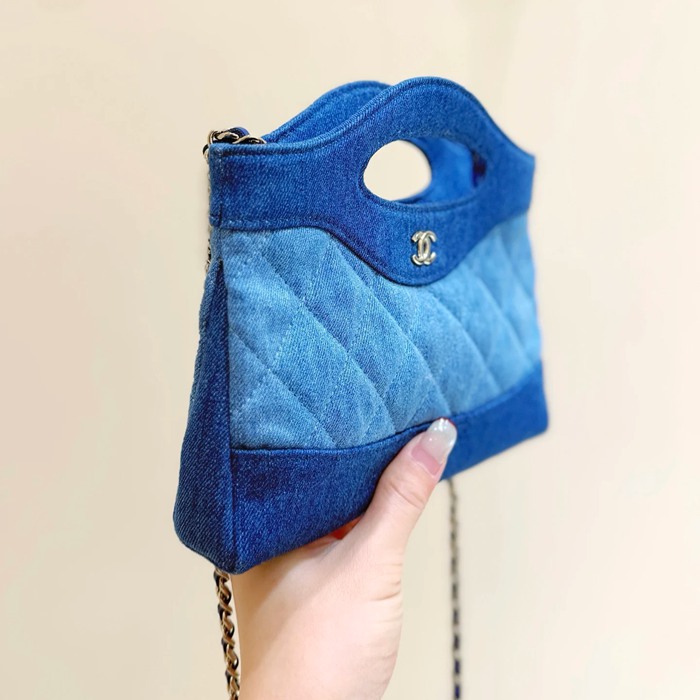 CHANEL デニム 斜め掛けバッグ クラシック ヴィンテージ 20.5×17×3.5cm サイズ:20.5×17×3.5cm