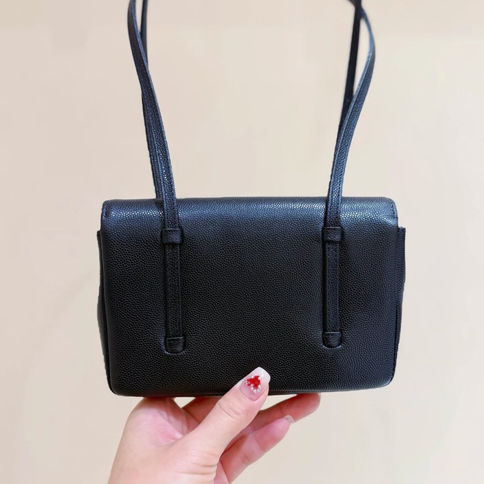 CHANEL カーフレザー ブラック 斜め掛けバッグ 有名人同款 ヴィンテージ 17×11.5×5cm サイズ:17×11.5×5cm