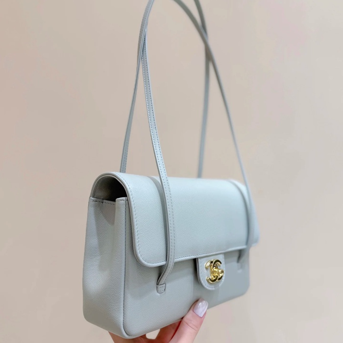 CHANEL カーフレザー ブルー 斜め掛けバッグ 有名人同款 ヴィンテージ 22×15×7cm サイズ:22×15×7cm
