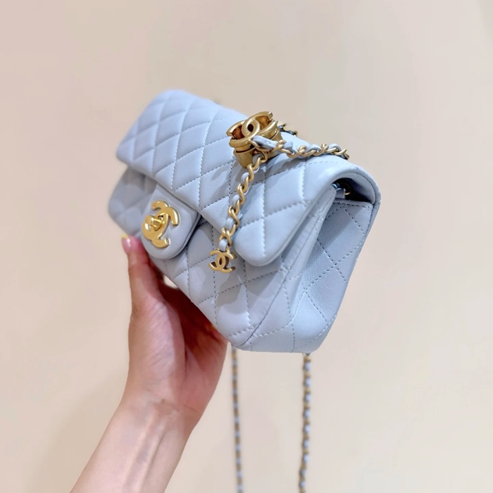 CHANEL ラムレザー ゴールド 斜め掛けバッグ 20×13×7cm サイズ:20×13×7cm