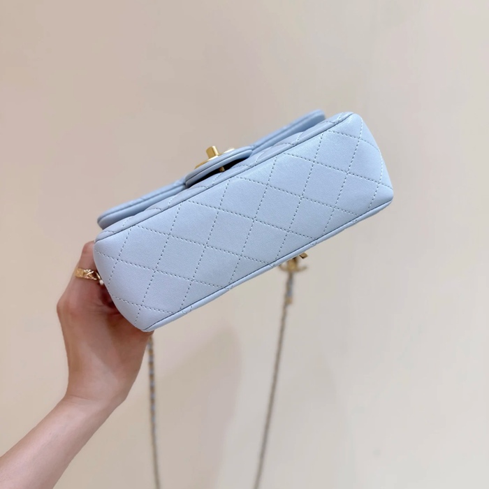 CHANEL ラムレザー ゴールド 斜め掛けバッグ 20×13×7cm サイズ:20×13×7cm
