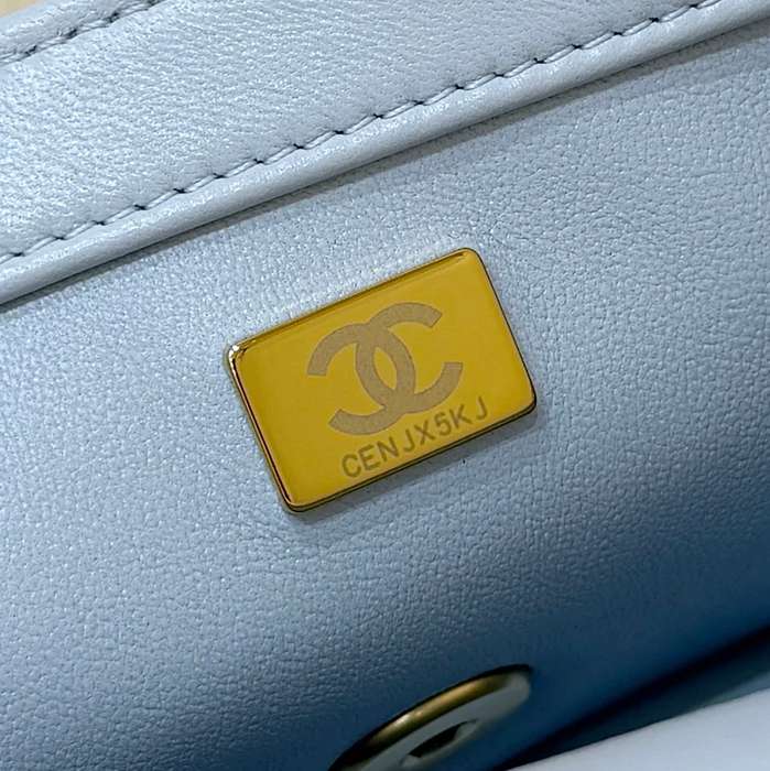 CHANEL ラムレザー ゴールド 斜め掛けバッグ 20×13×7cm サイズ:20×13×7cm