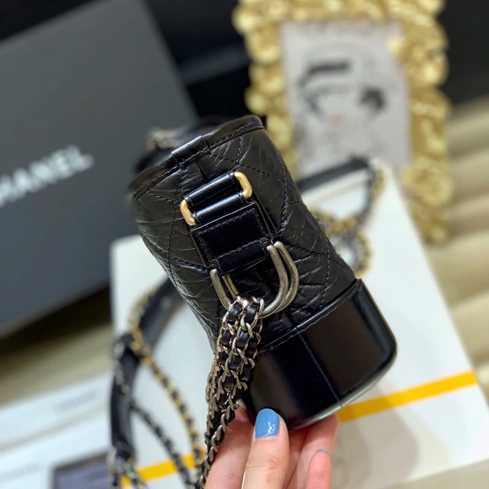 CHANEL 91810 ゴールド 斜め掛けバッグ クラシック 小 20×15×8cm サイズ:20×15×8cm