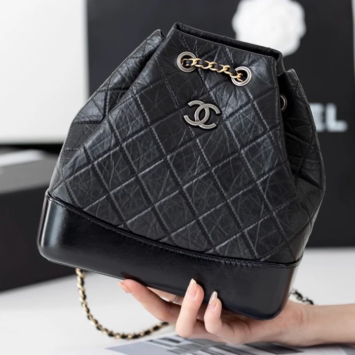 CHANEL A93820 カーフレザー ゴールド リュックサック 最高級品 23×22.5×10.5cm サイズ:23×22.5×10.5cm