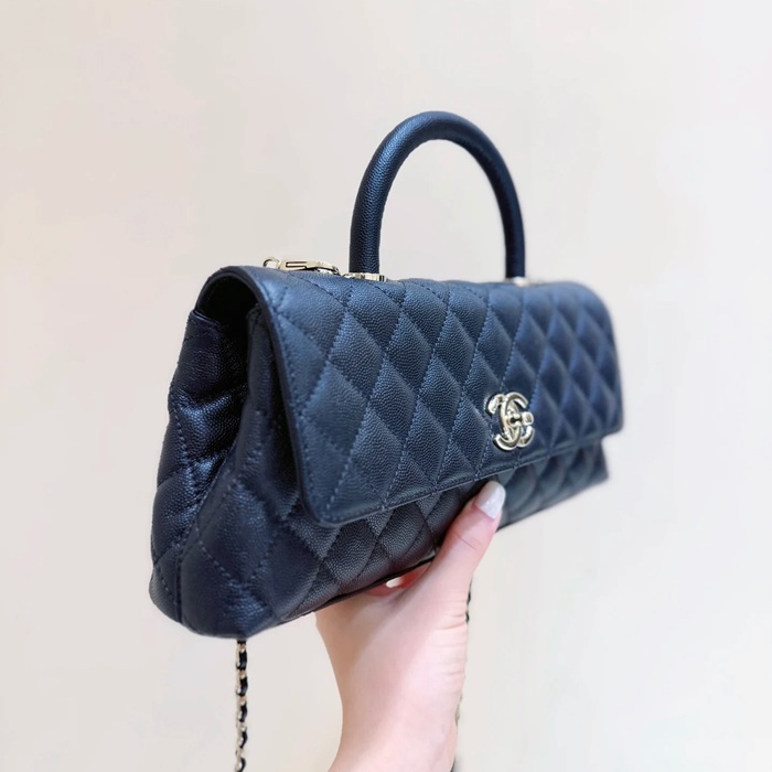 CHANEL カーフレザー ゴールド 斜め掛けバッグ クラシック 春夏 31×12×7cm サイズ:31×12×7cm