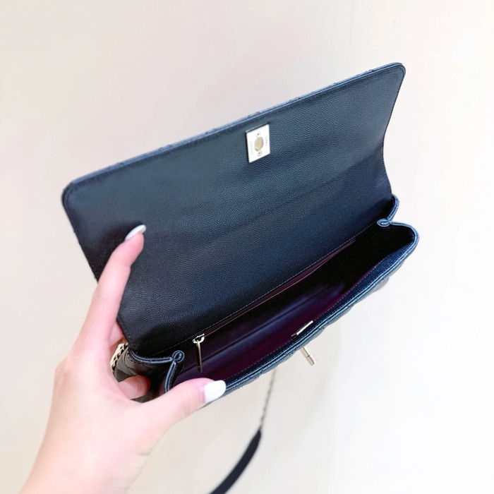 CHANEL カーフレザー ゴールド 斜め掛けバッグ クラシック 春夏 31×12×7cm サイズ:31×12×7cm