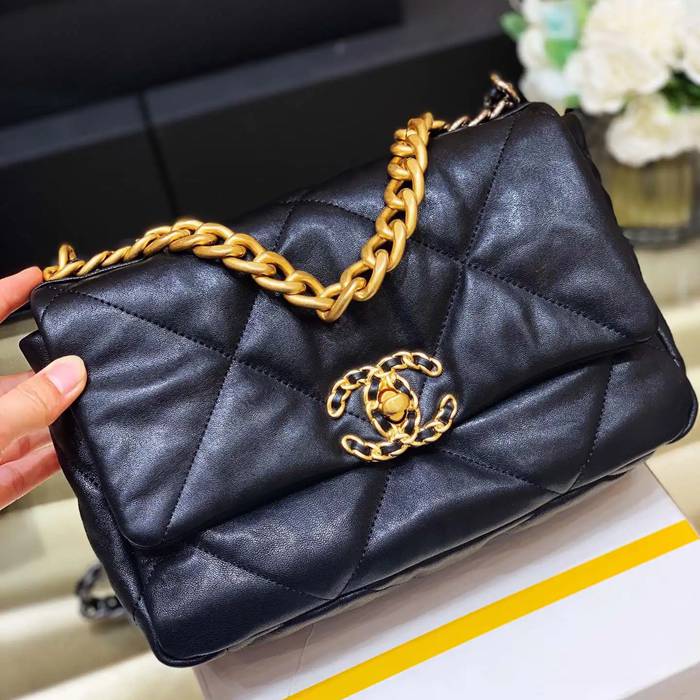 CHANEL ラムレザー 斜め掛けバッグ 小 中 30×20×10cm サイズ:30×20×10cm