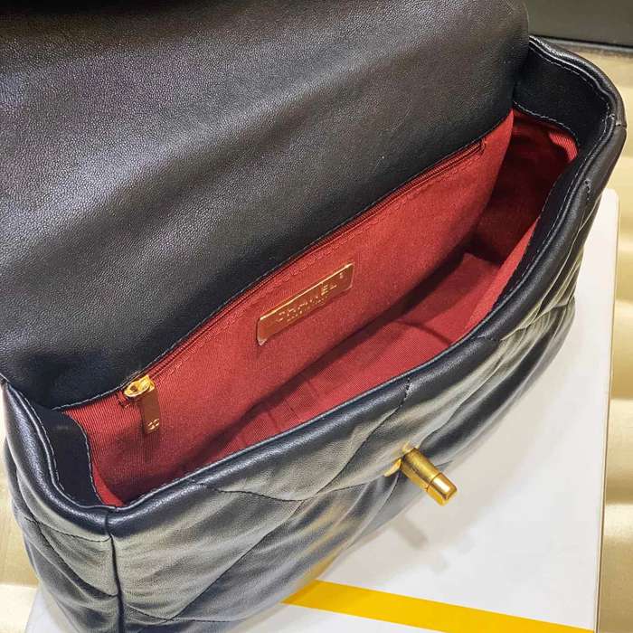CHANEL ラムレザー 斜め掛けバッグ 小 中 30×20×10cm サイズ:30×20×10cm