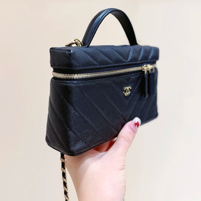CHANEL AP5212 カーフレザー ストライプ ブラック×ゴールド 斜め掛けバッグ クラシック 春夏 19×14×5cm サイズ:19×14×5cm