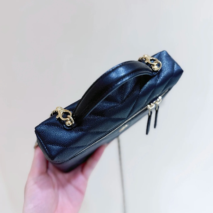 CHANEL AP5212 カーフレザー ストライプ ブラック×ゴールド 斜め掛けバッグ クラシック 春夏 19×14×5cm サイズ:19×14×5cm