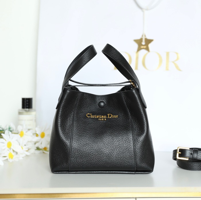 DIOR カーフレザー、レザー レター ブラック、ゴールド 斜め掛けバッグ、ショルダーバッグ、ハンドバッグ 小 ヴィンテージ 21.0x19.0x11.0cm サイズ:21x19x11cm