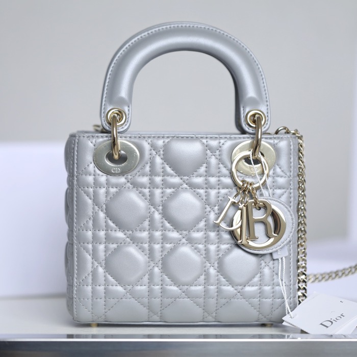 DIOR ラムレザー、レザー、チェーン グレンチェック、刺繍、レター ホワイト、グレー、ゴールド 斜め掛けバッグ、ショルダーバッグ、ハンドバッグ ミニ サイズ:17x15cm