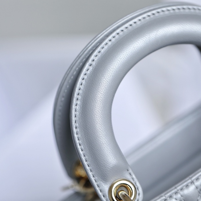 DIOR ラムレザー、レザー、チェーン グレンチェック、刺繍、レター ホワイト、グレー、ゴールド 斜め掛けバッグ、ショルダーバッグ、ハンドバッグ ミニ サイズ:17x15cm