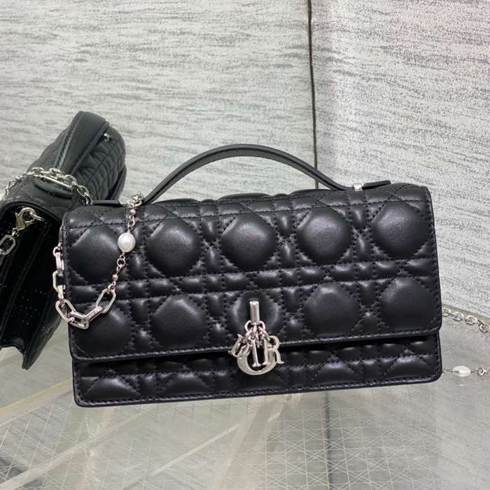 DIOR ラムレザー、チェーン レター ブラック、シルバー ハンドバッグ、チェーンバッグ クラシック 21.0x11.0x5.0cm サイズ:21x11cm