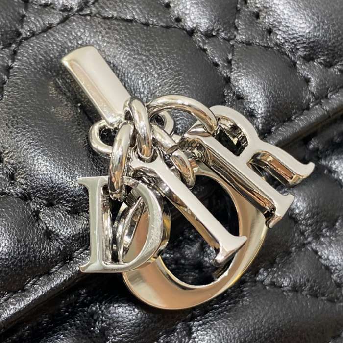 DIOR ラムレザー、チェーン レター ブラック、シルバー ハンドバッグ、チェーンバッグ クラシック 21.0x11.0x5.0cm サイズ:21x11cm