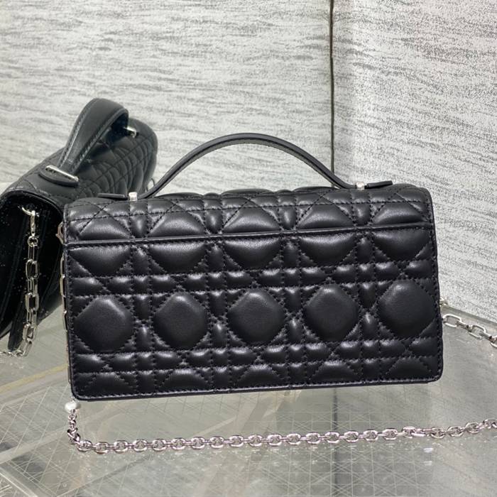DIOR ラムレザー、チェーン レター ブラック、シルバー ハンドバッグ、チェーンバッグ クラシック 21.0x11.0x5.0cm サイズ:21x11cm