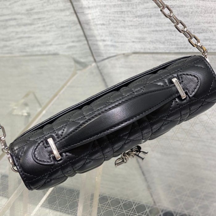 DIOR ラムレザー、チェーン レター ブラック、シルバー ハンドバッグ、チェーンバッグ クラシック 21.0x11.0x5.0cm サイズ:21x11cm