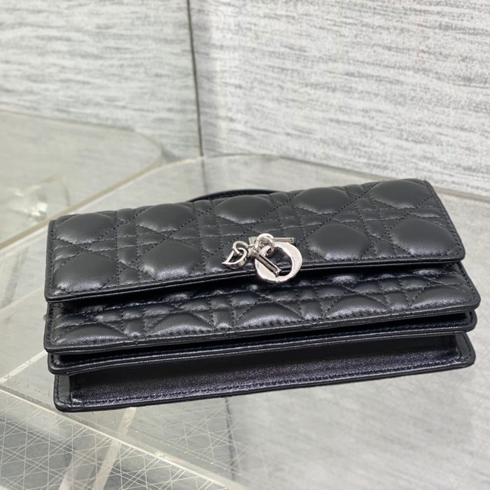 DIOR ラムレザー、チェーン レター ブラック、シルバー ハンドバッグ、チェーンバッグ クラシック 21.0x11.0x5.0cm サイズ:21x11cm