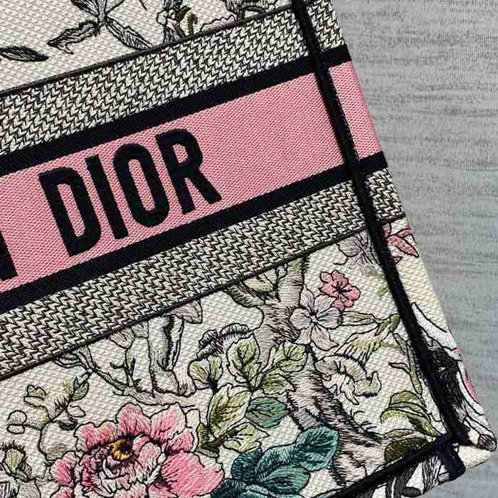DIOR 刺繍、レター、パッチワーク パープル トートバッグ 中 新作 36.0x28.0x18.0cm サイズ:36x28x18cm