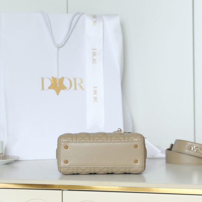 DIOR ラムレザー、レザー グレンチェック、レター ゴールド、カーキ 斜め掛けバッグ、ショルダーバッグ、ハンドバッグ クラシック サイズ:20x16.5cm