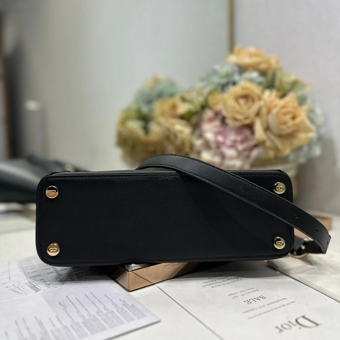 DIOR 0737 レター、リボン ブラック 斜め掛けバッグ、ハンドバッグ 新作 28.0x22.0x10.0cm サイズ:28x22x10cm