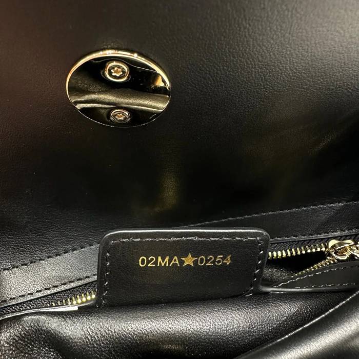 DIOR 0737 レター、リボン ブラック 斜め掛けバッグ、ハンドバッグ 新作 28.0x22.0x10.0cm サイズ:28x22x10cm