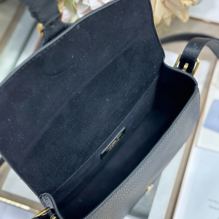 DIOR 9337 カーフレザー、スエード、レザー レター ブラック、ベージュ 斜め掛けバッグ、ショルダーバッグ、ハンドバッグ 中 新作 22.0x17.0x6.0cm サイズ:22x17cm