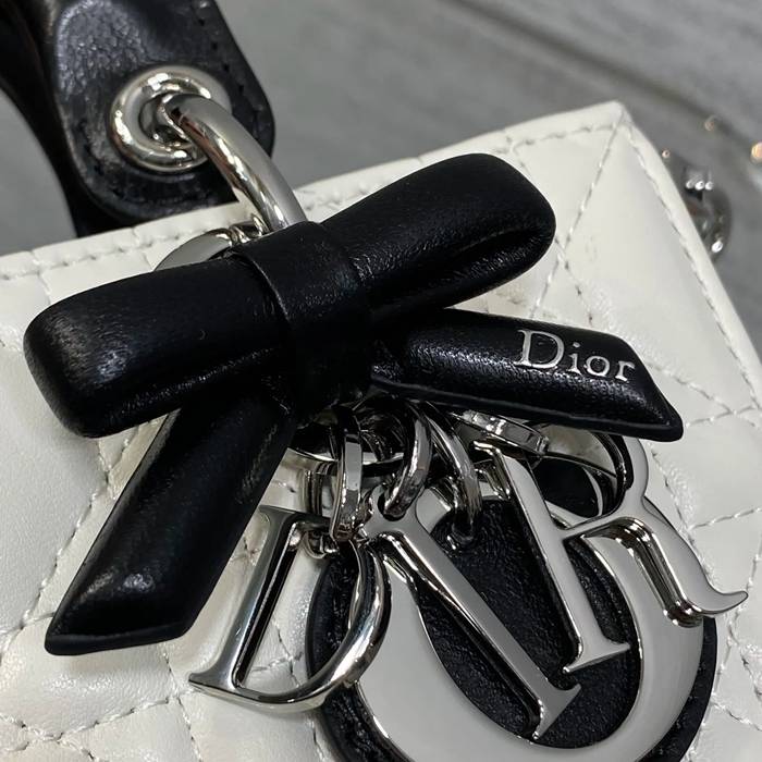 DIOR ラムレザー、チェーン リボン、フラワー ブラック、ホワイト 斜め掛けバッグ、ショルダーバッグ、チェーンバッグ ミニ 新作 16.0x10.0x5.5cm サイズ:16x10x5.5cm
