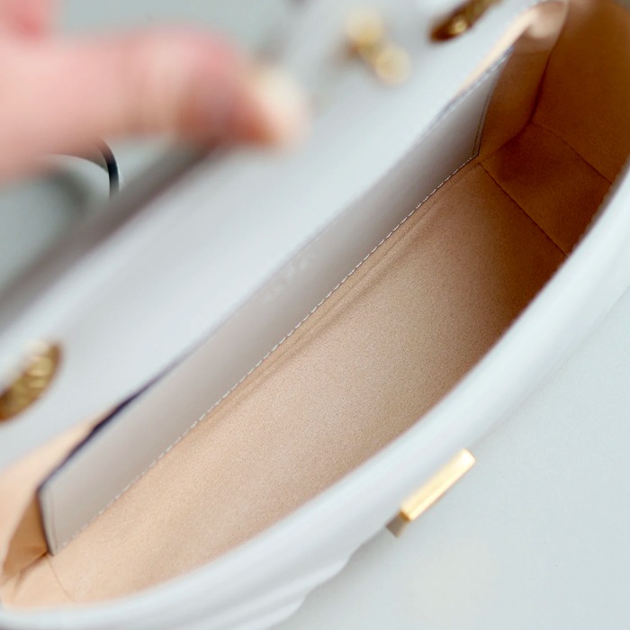 GUCCI 446744 レザー ベージュ、グレー、ゴールド 斜め掛けバッグ、ショルダーバッグ、ハンドバッグ、財布、ハンドバッグ GG、マルモント、新作 22cm サイズ:23x14x6cm