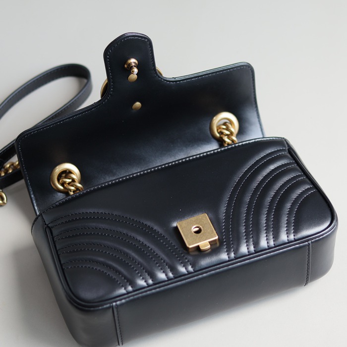 GUCCI 446744 カーフレザー チェーンバッグ GG、マルモント 23x14cm サイズ:23x14cm