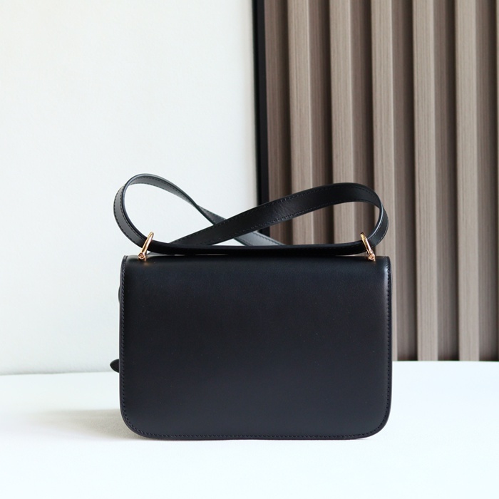 GUCCI 846705 レザー ゴールド ショルダーバッグ 馬銜、クラシック 22cm サイズ:22.5x14x8cm