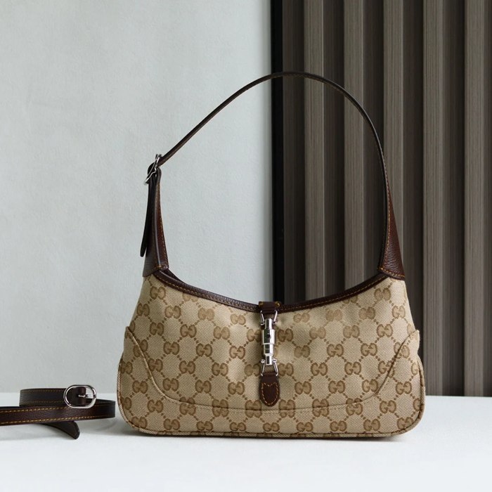 GUCCI 863137 GGキャンバス、キャンバス ブラック、ブラウン、ベージュ 脇下バッグ GG、クラシック、新作 27x13cm サイズ:27x13cm