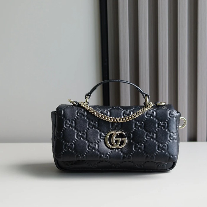 GUCCI 806017 斜め掛けバッグ、ショルダーバッグ、ハンドバッグ GG 21x12cm サイズ:21x12cm