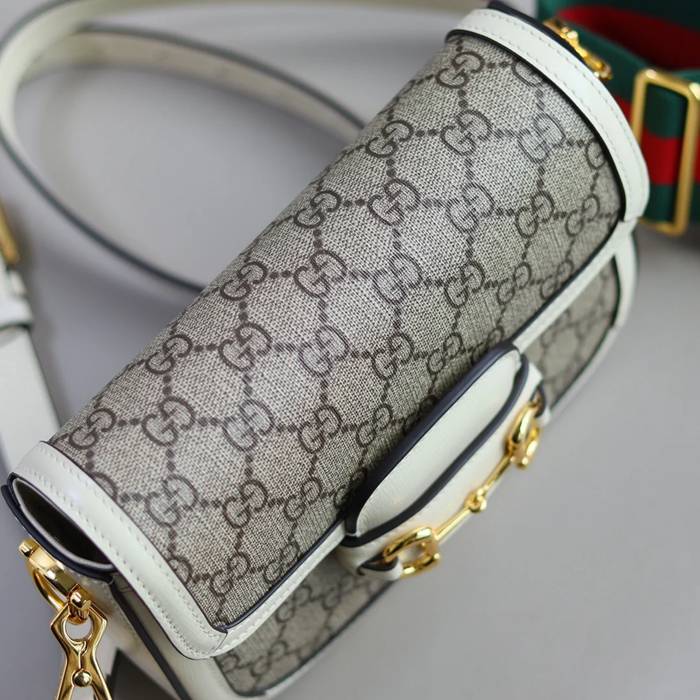 GUCCI 658574 キャンバス ホワイト 斜め掛けバッグ 20x14cm サイズ:20.5x14x5cm