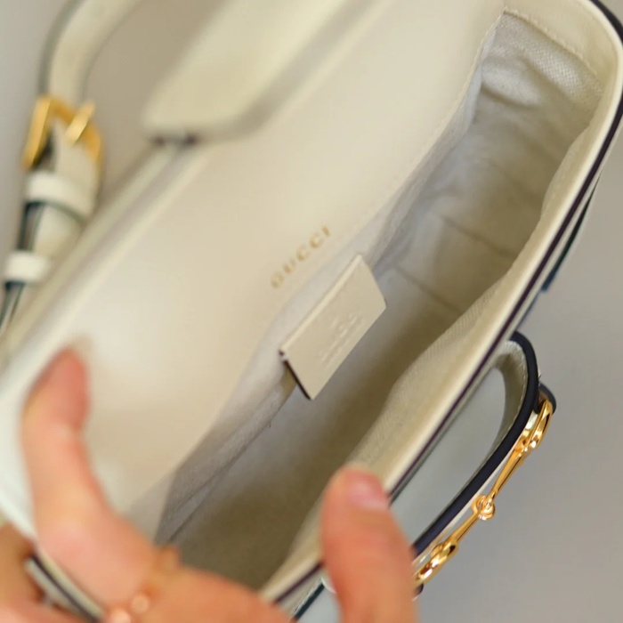 GUCCI 658574 キャンバス ホワイト 斜め掛けバッグ 20x14cm サイズ:20.5x14x5cm