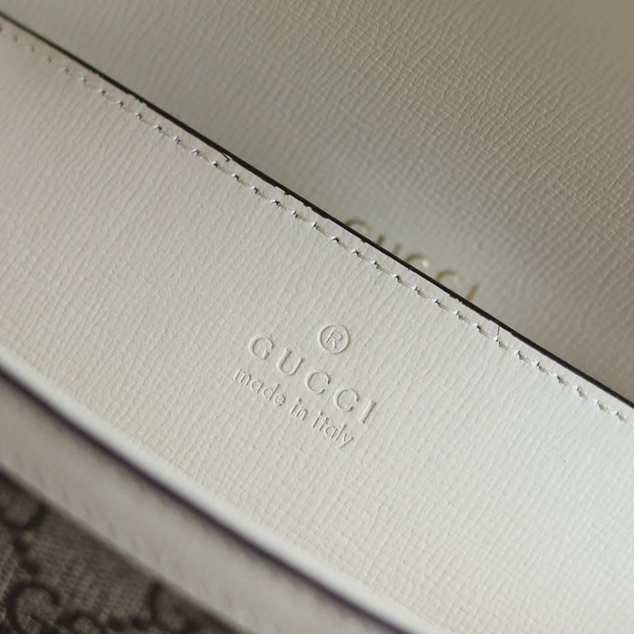 GUCCI 658574 キャンバス ホワイト 斜め掛けバッグ 20x14cm サイズ:20.5x14x5cm